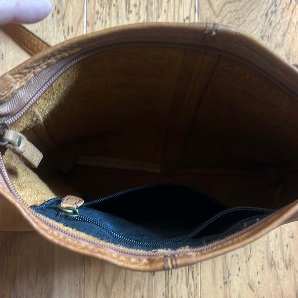 Tan Leather Crossbody Bag - Picture 4 of 4